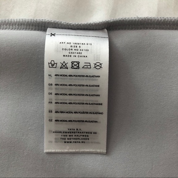 Yaya Short Sleeve Top in Light Grey - Picture 4 of 6